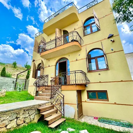 Konda Pogradec Hotel