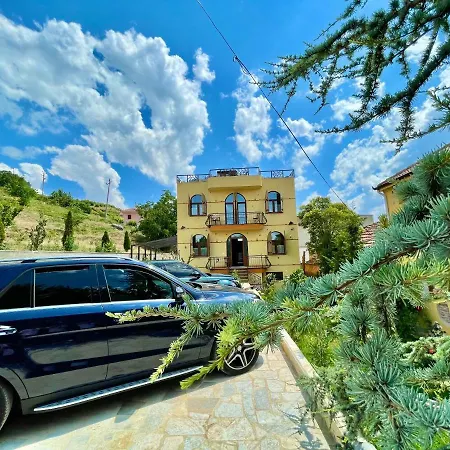 מלון Konda Pogradec Tushemisht