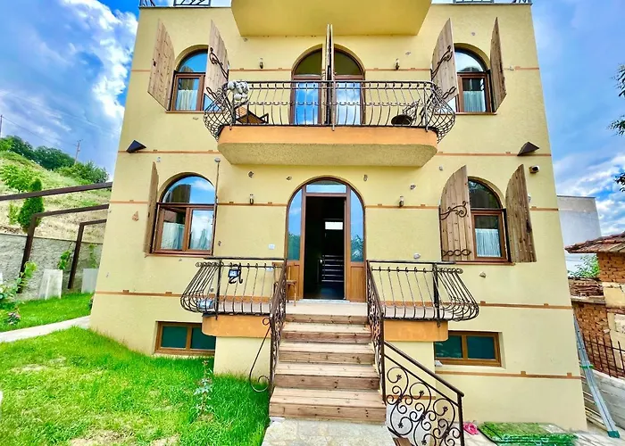 Konda Pogradec Hotel